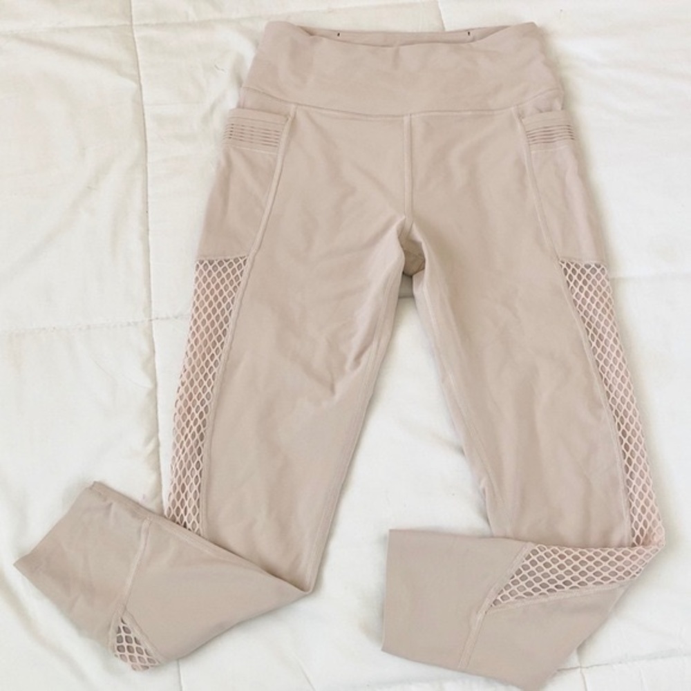 NWT Victorias Secret Total Knockout 7/8 Leggings